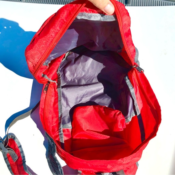 Clever Bees Ultralight 25 Water Resistant Packable Backpack - Picture 4 of 15